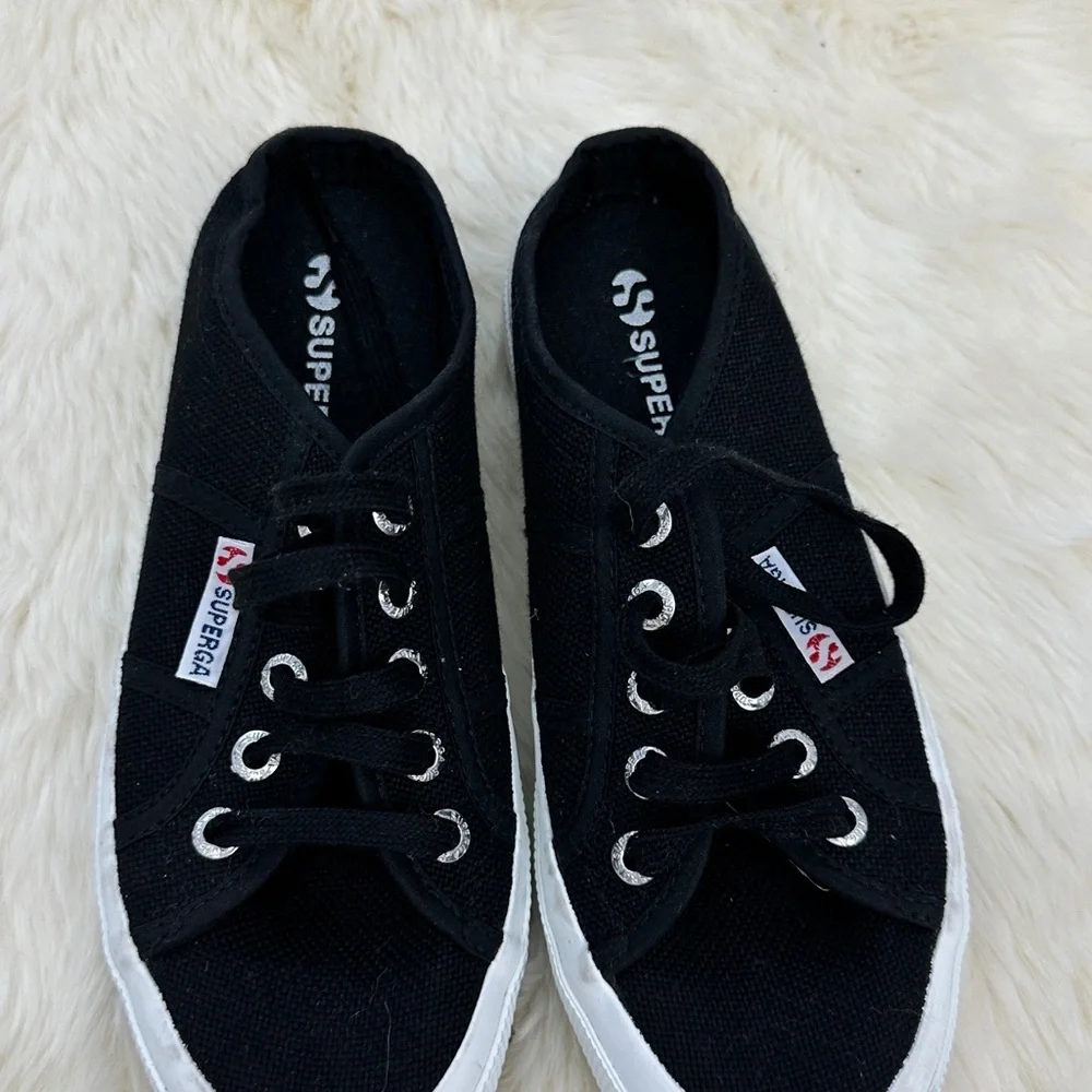 Girls Superga‎ slip on